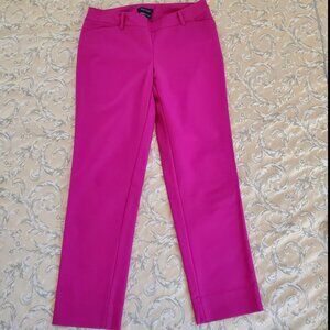 White House Black Market Slim Ankle Stretchy Scarlet Capri. Size 4R